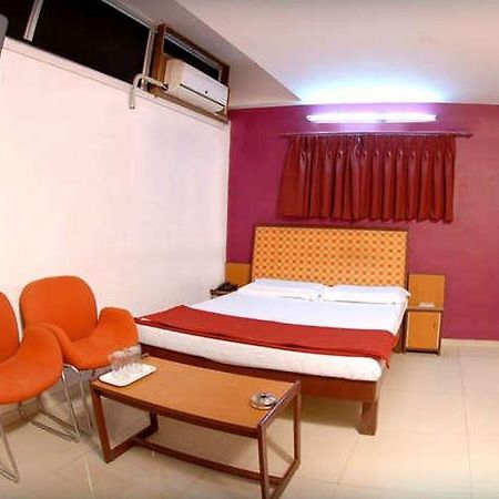 Hotel Rahi Inn Vadodara Eksteriør bilde