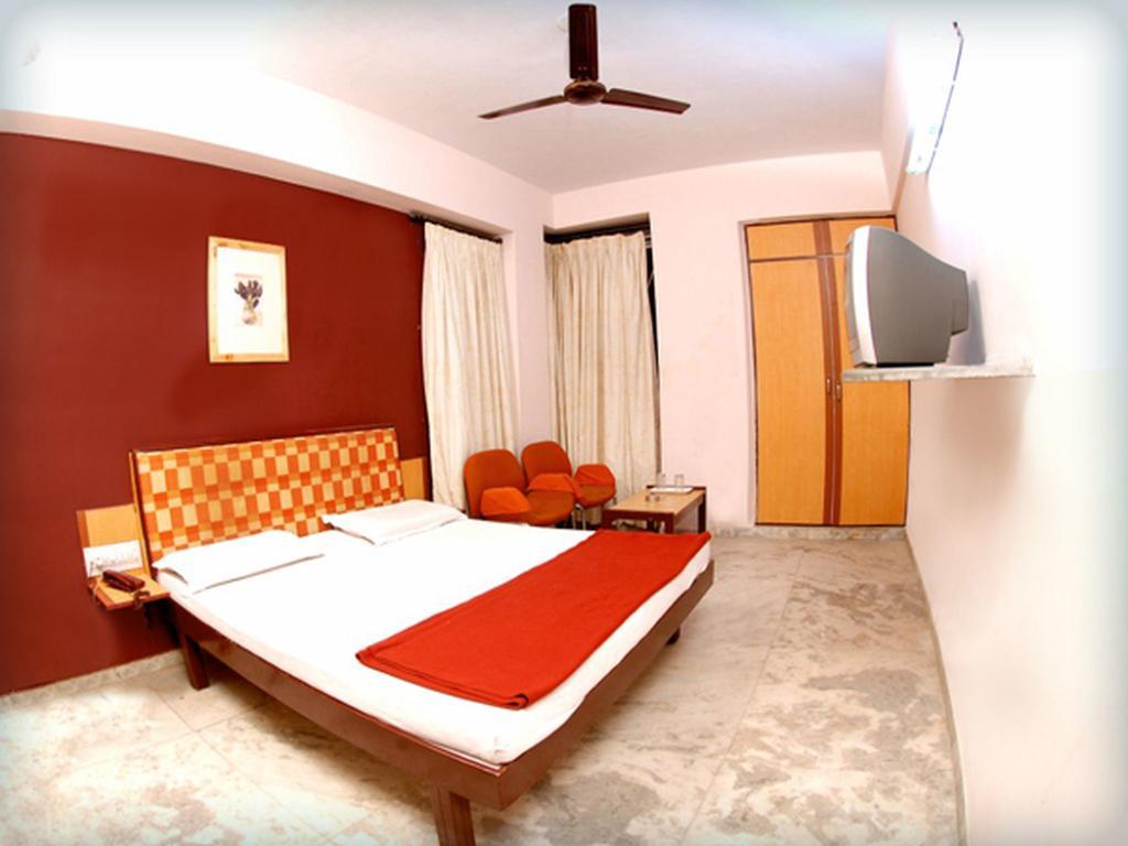 Hotel Rahi Inn Vadodara Eksteriør bilde